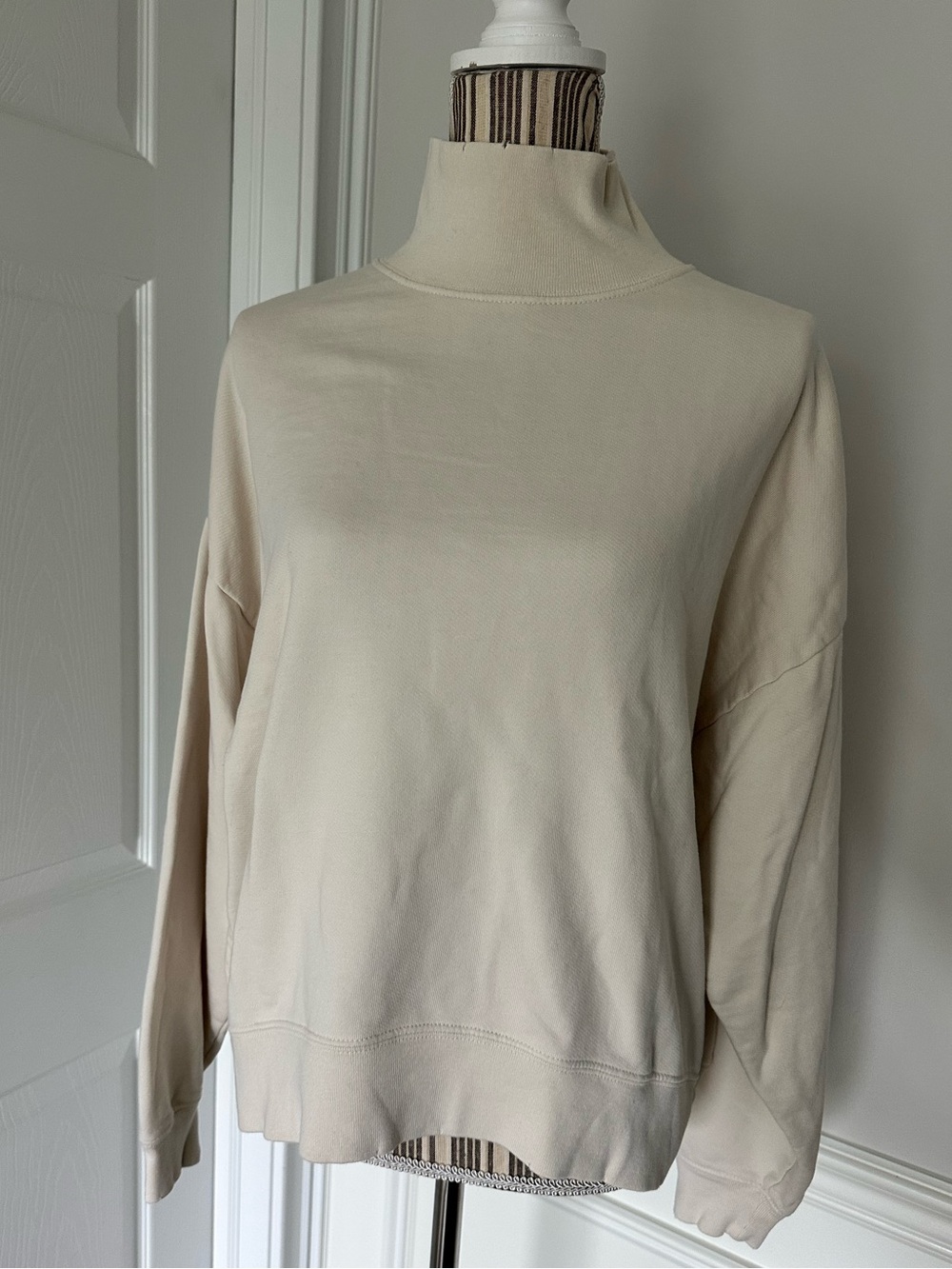FRAME Funnel Neck Sweatshirt Organic Pima Cotton Vintage Winter White M